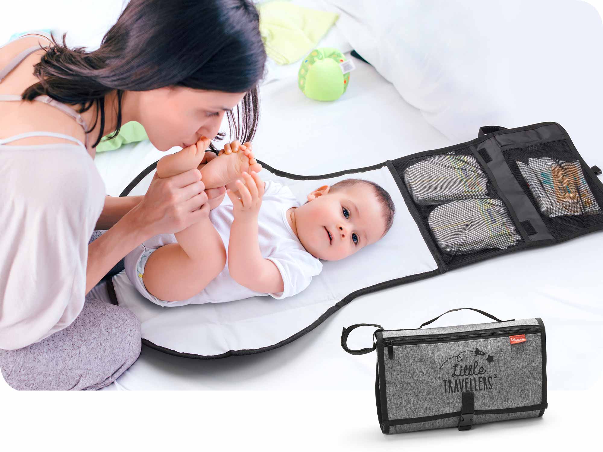 Babypack diaper changer. Foldable to carry in the car or pushchair. 