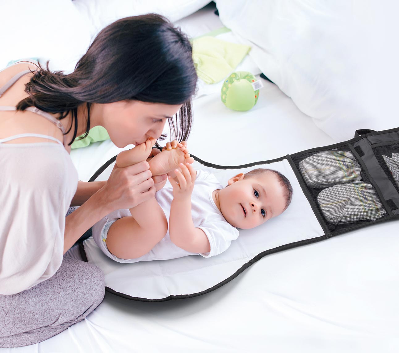 With this portable changer you will change your child's diaper no matter the place