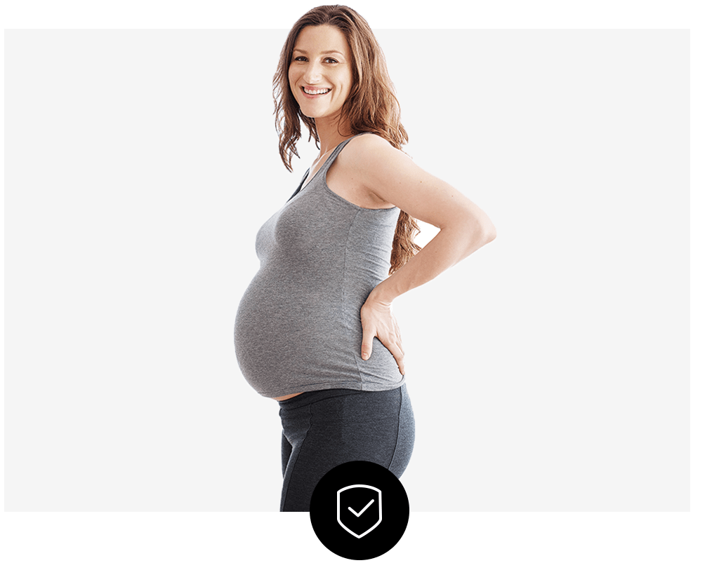 El cinturón para embarazadas Babypack posiciona el cinturón del coche bajo el vientre protegiendo al bebé en gestación