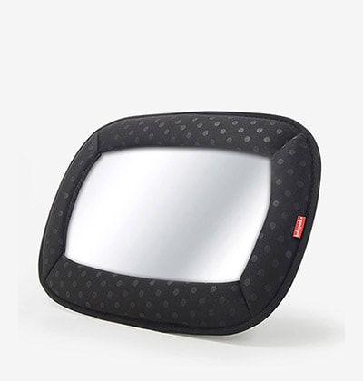 Seat belt for pregnant. Positions properly the car belt on the mom's belly during pregnancy.