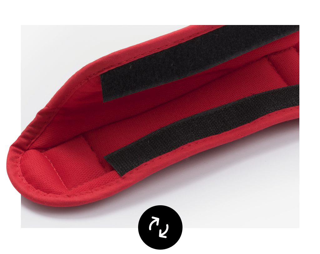 The harness pads open and install whitout the need of remove the harness